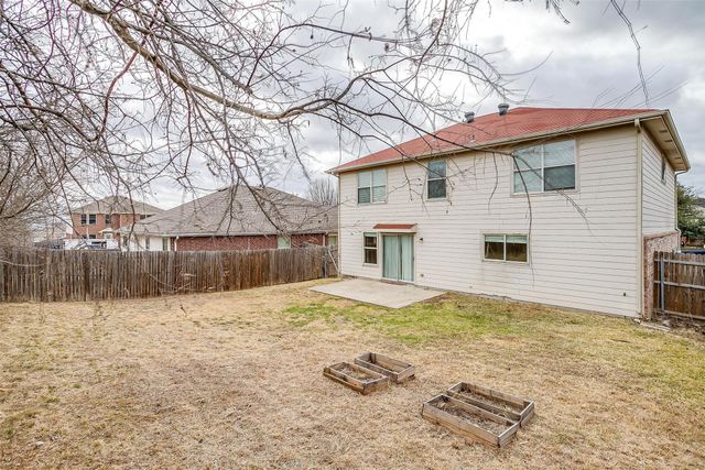 10104 High Eagle Trail, Fort Worth, TX 76108