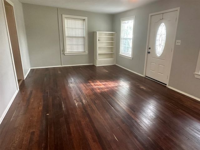 1008 Peak Street, Denton, TX 76201