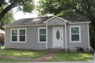 1008 Peak Street, Denton, TX 76201