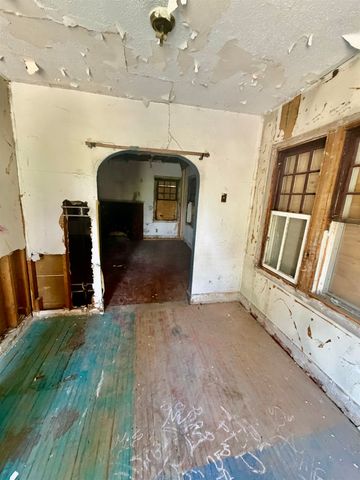 442 N Minnesota, Wichita, KS 67214