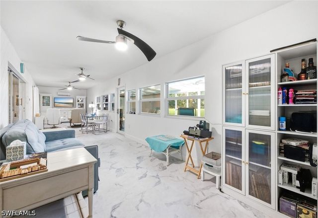 989 Charlemagne BLVD, Naples, FL 34112