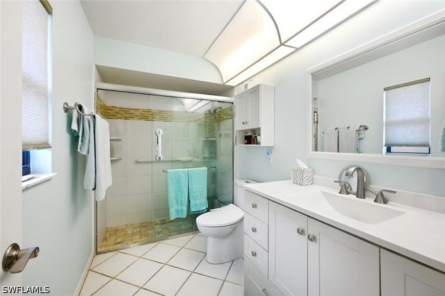 989 Charlemagne BLVD, Naples, FL 34112
