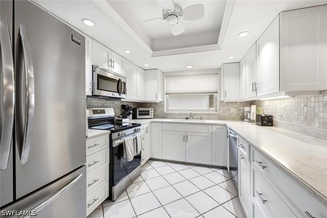 989 Charlemagne BLVD, Naples, FL 34112