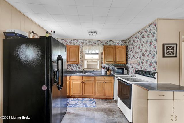 156 Skyline Dr, Clarkson, KY 42726