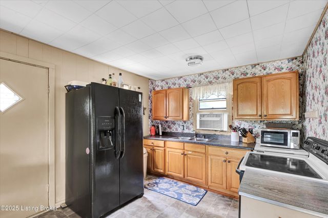 156 Skyline Dr, Clarkson, KY 42726