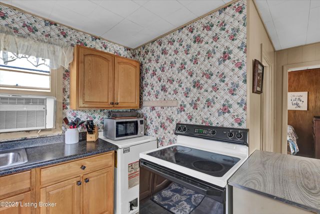 156 Skyline Dr, Clarkson, KY 42726