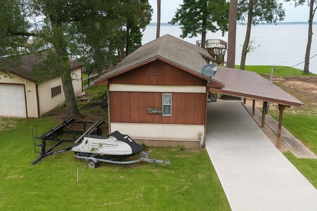 41 S Lafitte Lookout Drive, Point Blank, TX 77364