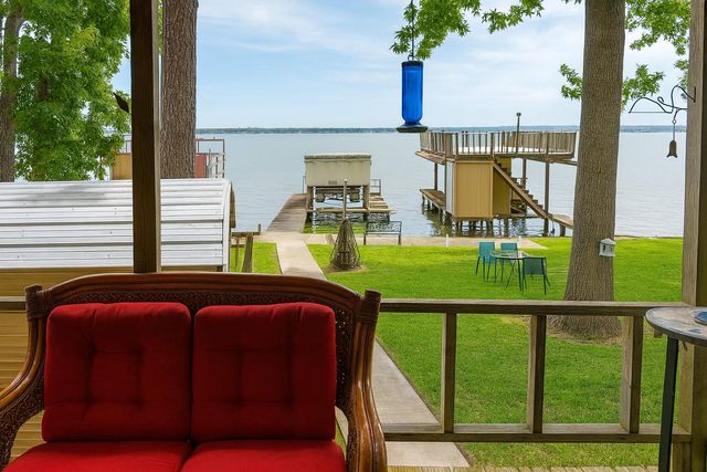 41 S Lafitte Lookout Drive, Point Blank, TX 77364
