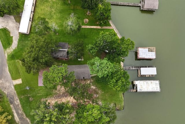 41 S Lafitte Lookout Drive, Point Blank, TX 77364
