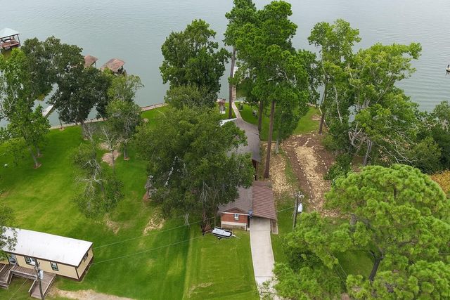 41 S Lafitte Lookout Drive, Point Blank, TX 77364