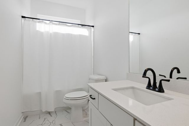 1014 Village Ct, Burns, TN 37029