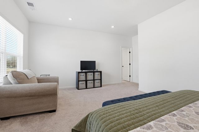 1014 Village Ct, Burns, TN 37029