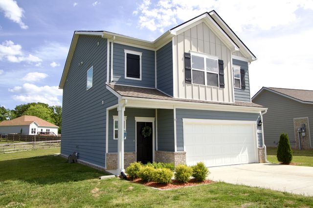 1014 Village Ct, Burns, TN 37029