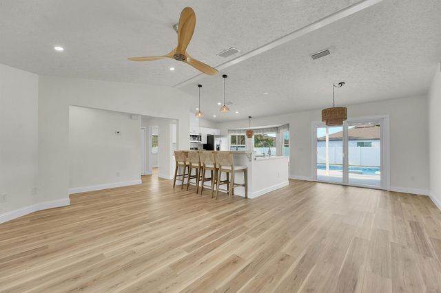 273 SW Nativity Ter Terrace, Port St Lucie, FL 34984