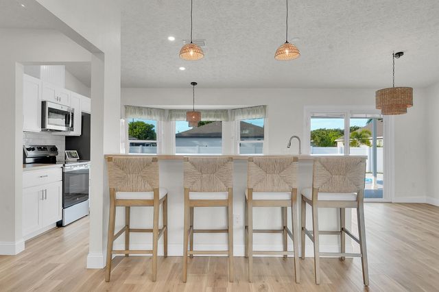 273 SW Nativity Ter Terrace, Port St Lucie, FL 34984