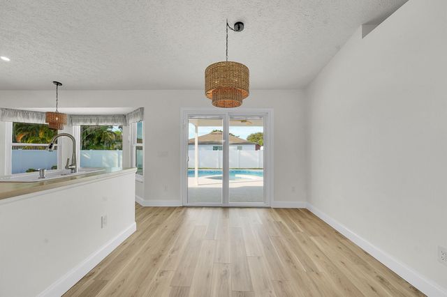 273 SW Nativity Ter Terrace, Port St Lucie, FL 34984