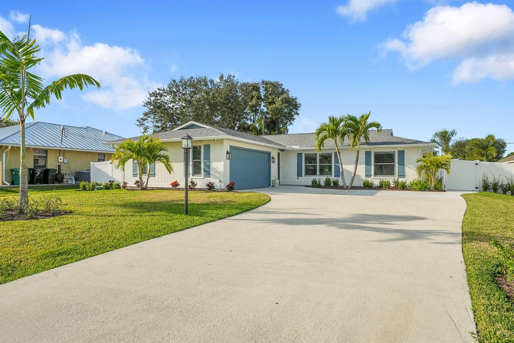 273 SW Nativity Ter Terrace, Port St Lucie, FL 34984