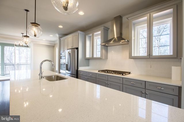 4932 TRAIL VISTA LN, Chantilly, VA 20151