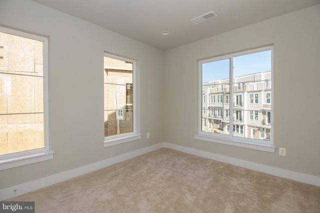 4932 TRAIL VISTA LN, Chantilly, VA 20151