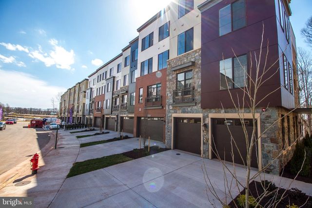 4932 TRAIL VISTA LN, Chantilly, VA 20151