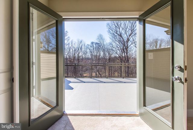 4932 TRAIL VISTA LN, Chantilly, VA 20151
