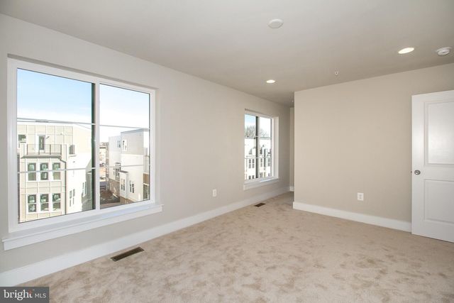 4932 TRAIL VISTA LN, Chantilly, VA 20151