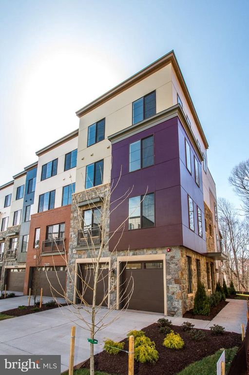 4932 TRAIL VISTA LN, Chantilly, VA 20151