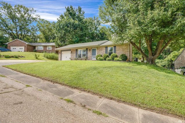 5622 Greensboro Drive, Newburgh, IN 47630