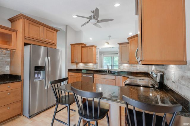 5622 Greensboro Drive, Newburgh, IN 47630