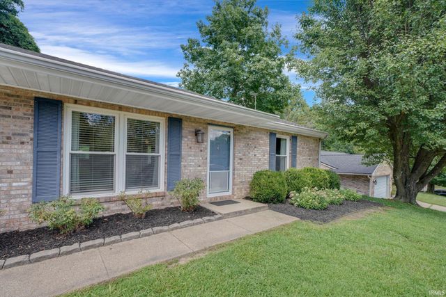 5622 Greensboro Drive, Newburgh, IN 47630