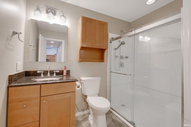 5622 Greensboro Drive, Newburgh, IN 47630