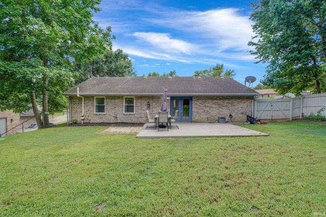 5622 Greensboro Drive, Newburgh, IN 47630