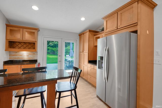 5622 Greensboro Drive, Newburgh, IN 47630