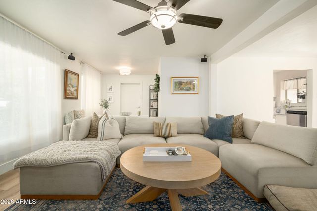 4813 E FAIRMOUNT Avenue, Phoenix, AZ 85018
