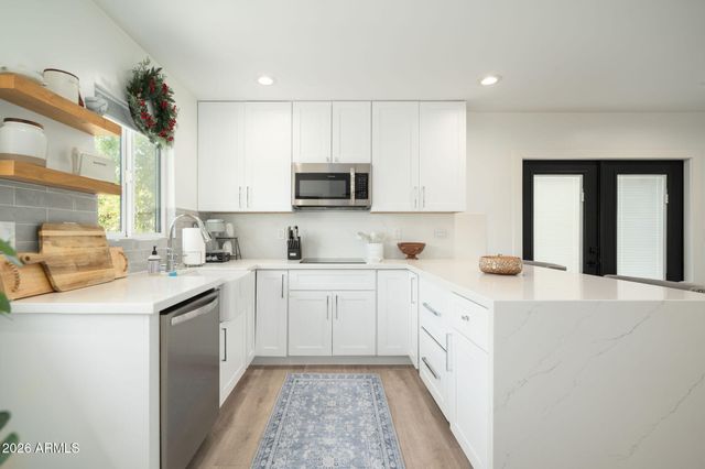 4813 E FAIRMOUNT Avenue, Phoenix, AZ 85018