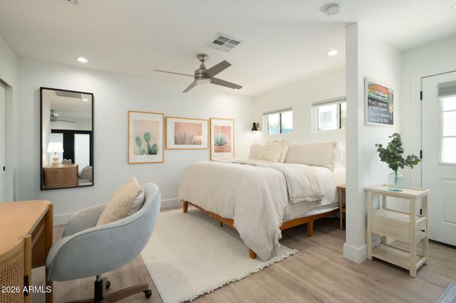 4813 E FAIRMOUNT Avenue, Phoenix, AZ 85018