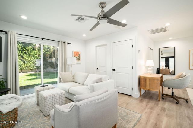 4813 E FAIRMOUNT Avenue, Phoenix, AZ 85018