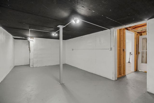 709 W Clay Street, Harrisonville, MO 64701