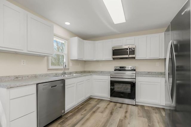 709 W Clay Street, Harrisonville, MO 64701