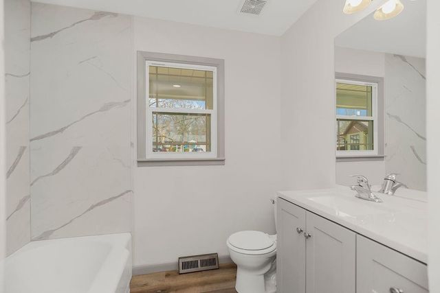 709 W Clay Street, Harrisonville, MO 64701