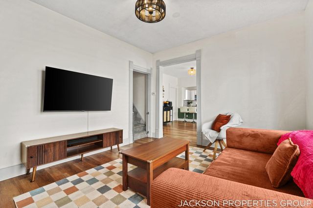 224 Spencer Street NE, Grand Rapids, MI 49505