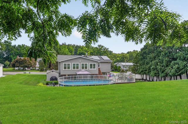 10 Pine Drive, Stony Point, NY 10980