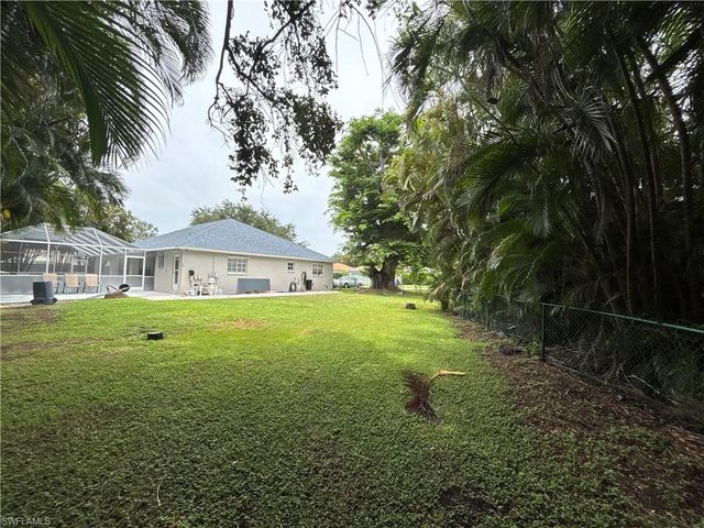 11670 Pine Hammock CIR, Fort Myers, FL 33919