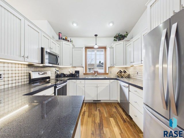 4069 S Tuscany Ct Court, Sioux Falls, SD 57103