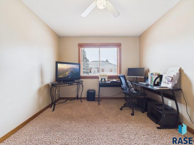 4069 S Tuscany Ct Court, Sioux Falls, SD 57103