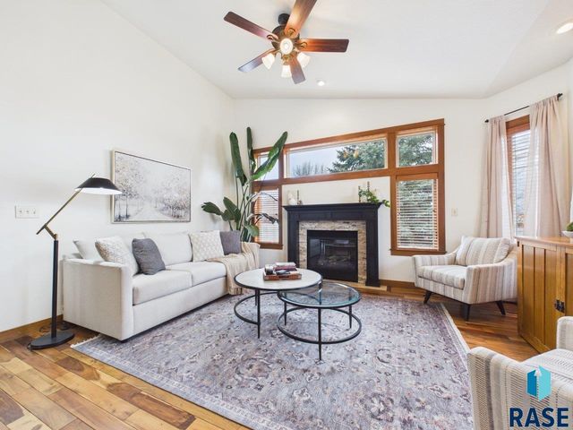 4069 S Tuscany Ct Court, Sioux Falls, SD 57103