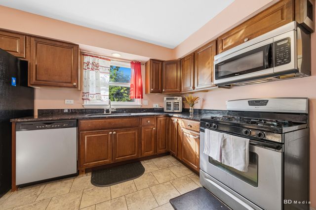 17554 Cypress Avenue, Country Club Hills, IL 60478