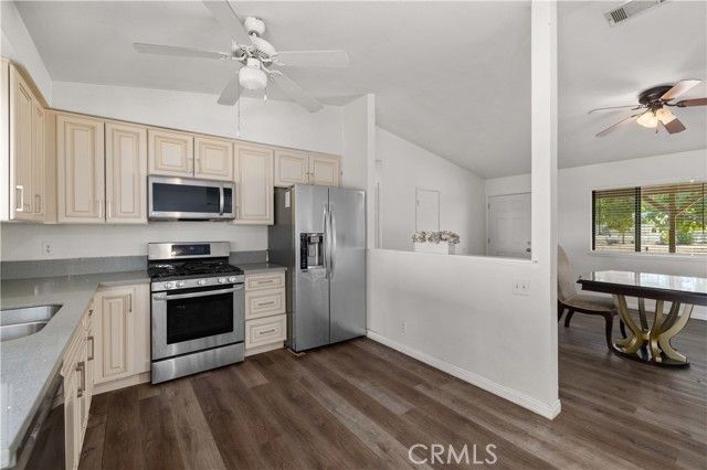 38617 95th Street, Palmdale, CA 93591