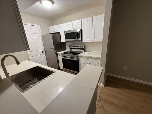 260 El Dorado Boulevard 1002, Houston, TX 77598