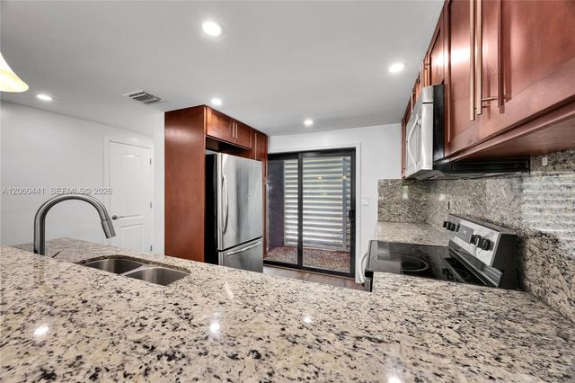 3808 NE 6th Ave 1, Miami, FL 33137